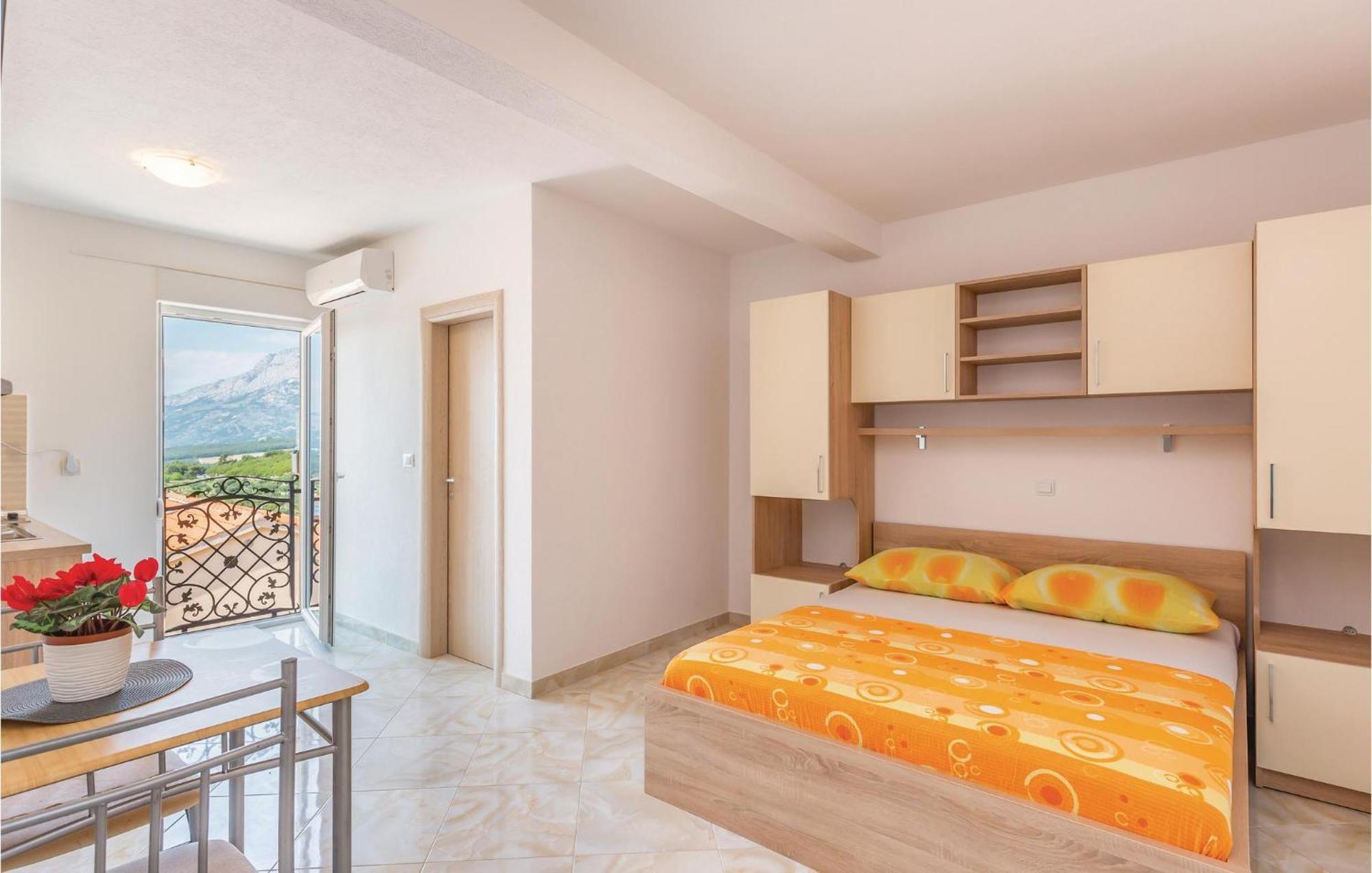 Nice Studio In Krvavica With Kitchen 외부 사진